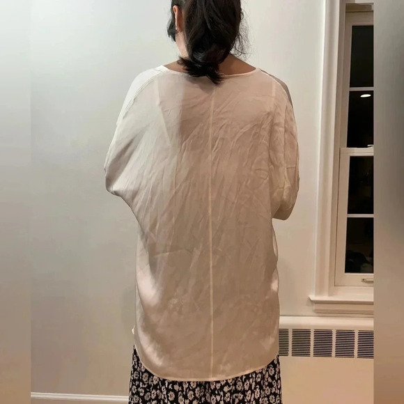 BOSS by Hugo Boss V neck flowy 3 quarter sleeve cream 100% silk blouse US 12/L - Picture 6 of 9